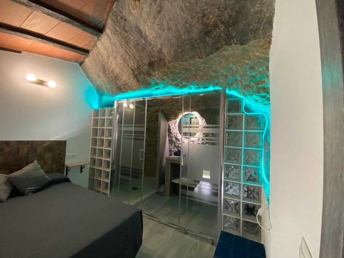 Setenil De Las Bodegas Casita En El Tajoヴィラ エクステリア 写真